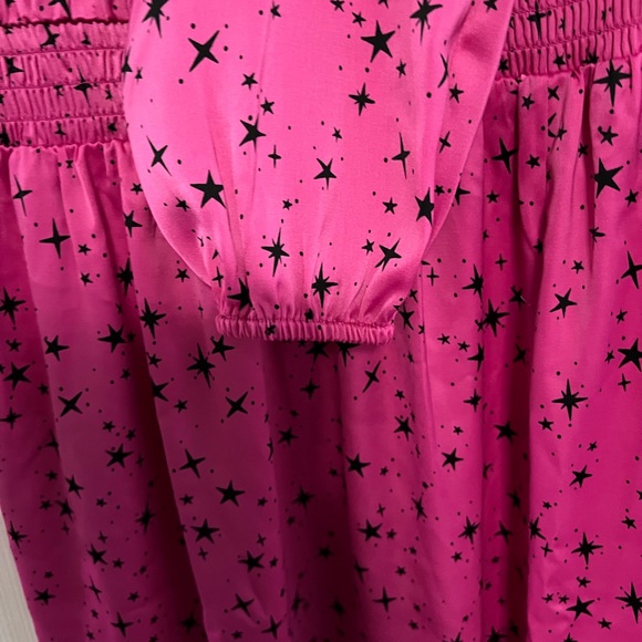 Candace Cameron Bure Hot pink dress - Picture 7 of 9